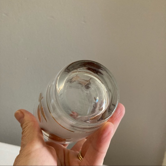 Libbey Gold Leaf Glasses - Picture 5 of 7